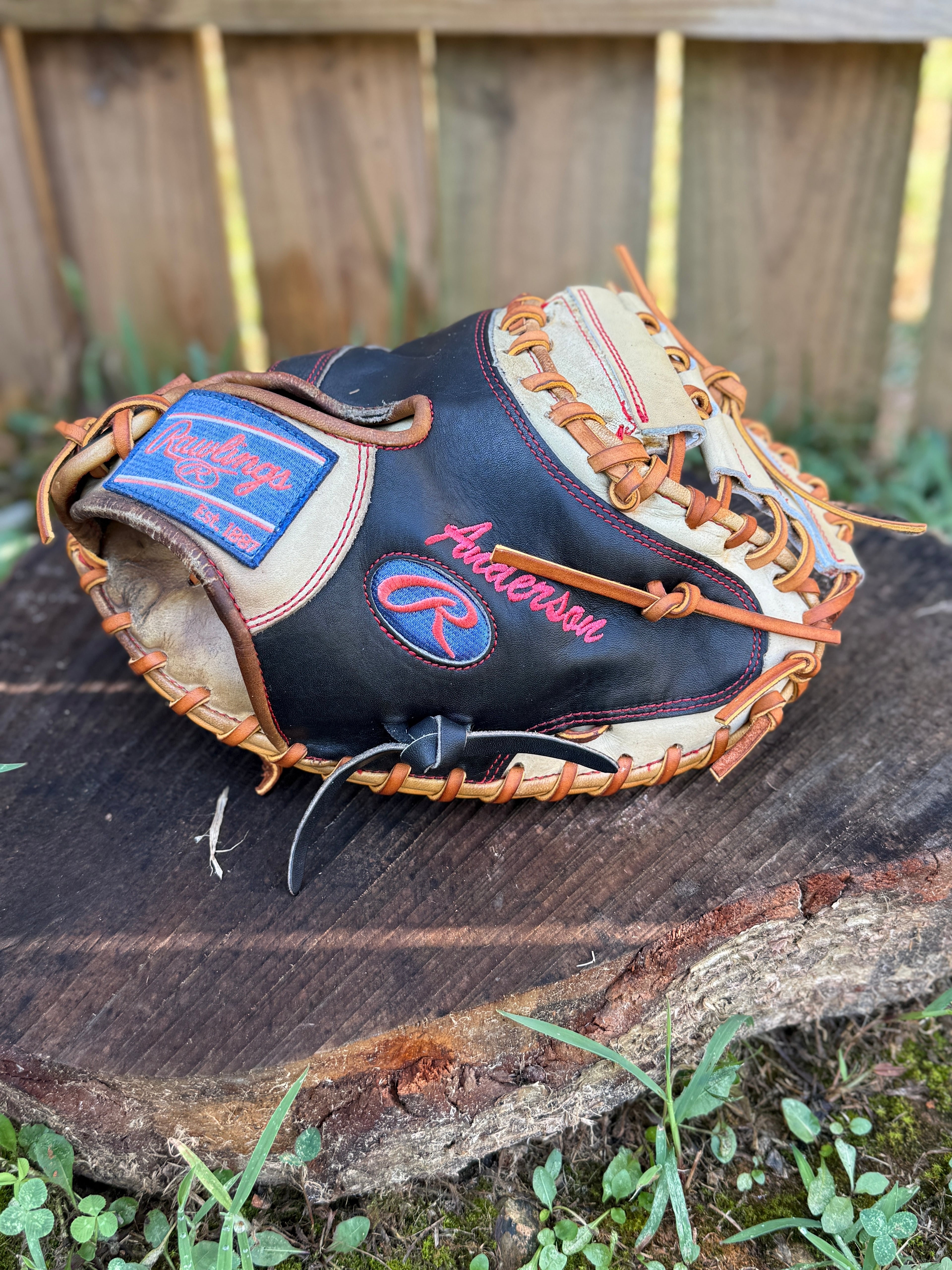 First Base Or Catchers Mitt Relace